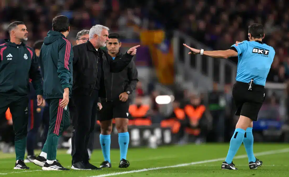 مورينيو ينتقد التحكيم بعد انتصار ريال مدريد في الكلاسيكو